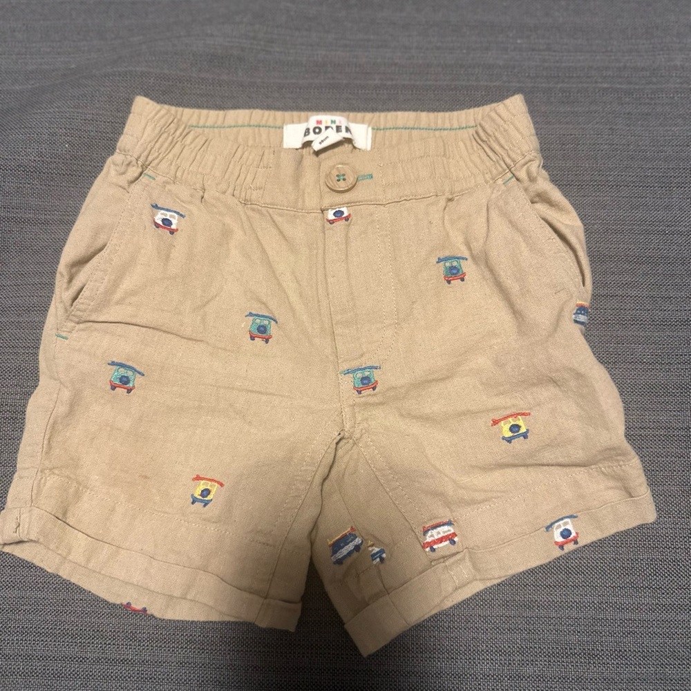 Mini Boden Tan Kids Shorts with Colorful Embroidery